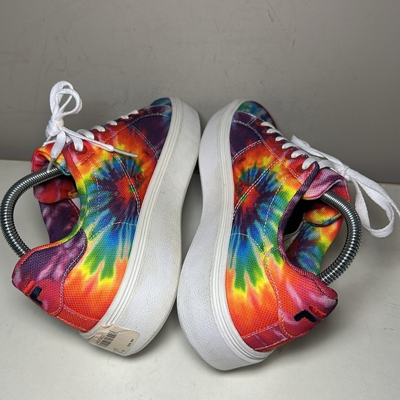 Fila Women's Tie-Dye Sneakers Size 9 - Picture 6 of 9